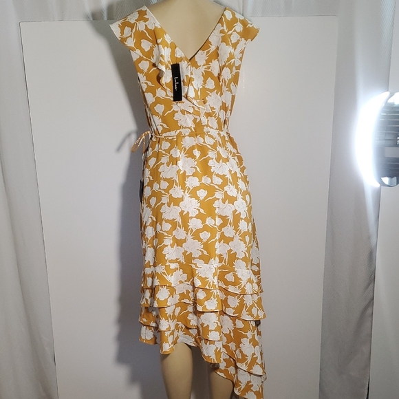 NWT Lulus Floral Ruffle Asymmetrical Wrap Dress in Yellow and White Size L - Picture 8 of 15